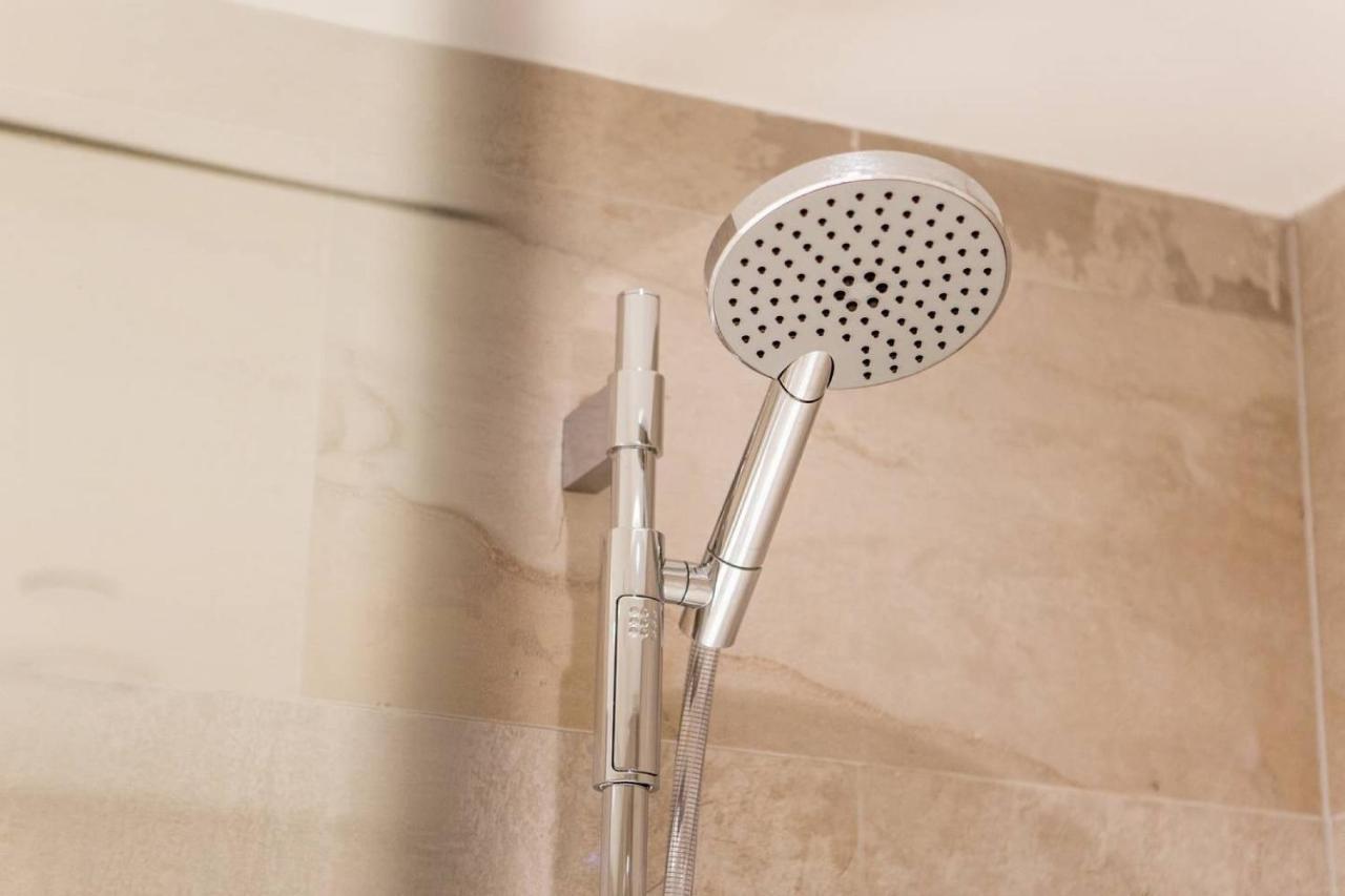 Joivy Exquisite Flat In The City Centre Edimburgo Esterno foto
